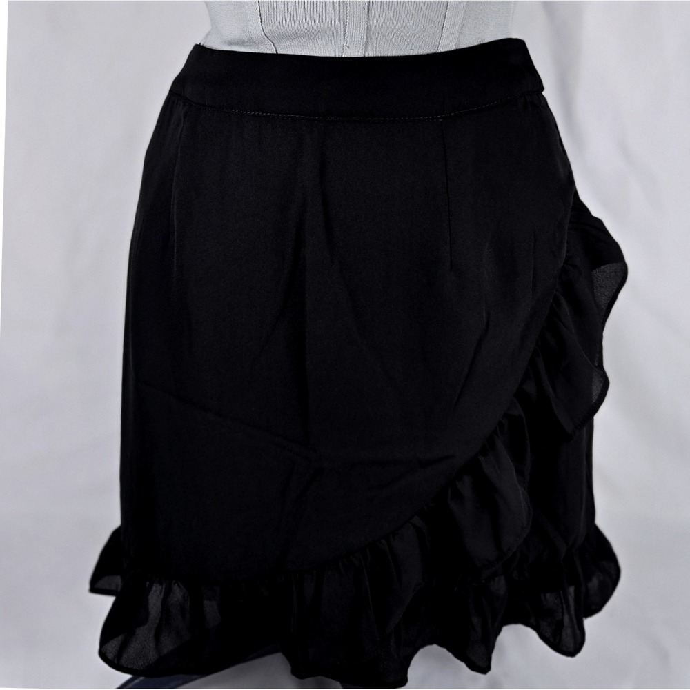 Revolve By The Way Black Ruffle Mini Skirt Womens Size L Lined Polyester Flirty‎